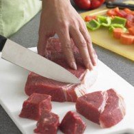 Sai lầm khi nấu thịt khiến con dễ nhiễm bệnh