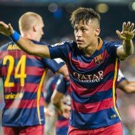 Neymar từ chối 190 triệu euro từ Real để ở lại Barca