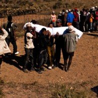 Tục khiêu vũ cùng người chết ở Madagascar