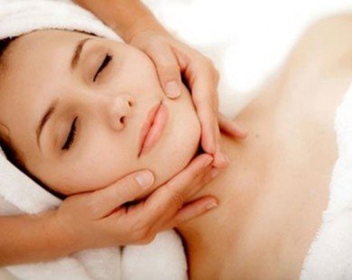 2 cách massage đơn giản nhưng thay đổi toàn bộ da mặt bạn