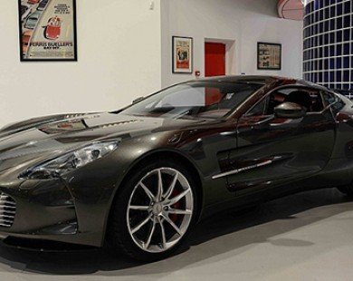 Siêu phẩm Aston Martin One 77 rao bán 57 tỷ đồng
