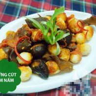 Cách làm trứng cút om nấm lạ miệng, ngon cơm