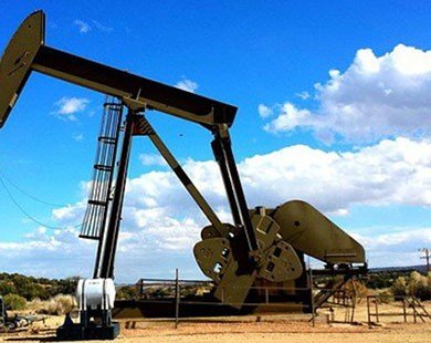 Giá dầu sụt mạnh sau khi FED tăng lãi suất
