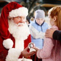 Xuất thân ít người biết của Ông già Noel