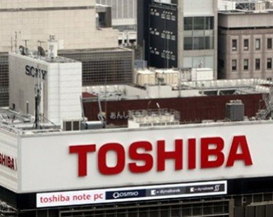 Cổ phiếu Toshiba bị hạ xuống mức 