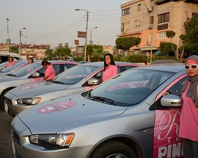 Độc đáo 'Taxi hồng' Ai Cập dành riêng cho phái đẹp