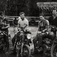 Thú chơi siêu môtô khủng của David Beckham