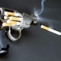 Chồng hút thuốc lá là hại vợ, giết con