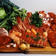 Tôm, cá, thịt tăng giá mạnh dịp cuối năm