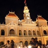 Đường phố Sài Gòn lung linh trước thềm năm mới 2016