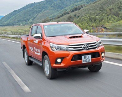 Toyota Việt Nam bán hơn 51.000 xe trong năm 2015