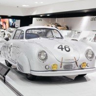 Khám phá bên trong bảo tàng Porsche