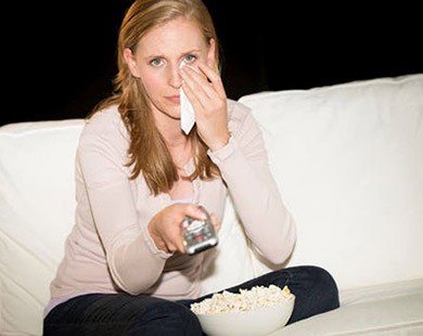Phụ nữ mê xem phim truyền hình nhiều tập thấy mình bất hạnh