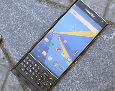 BlackBerry có thể tạm chuyển hẳn sang Android trong năm 2016