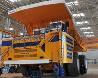 Chạy thử nghiệm xe trọng tải 90 tấn động cơ điện tại mỏ than