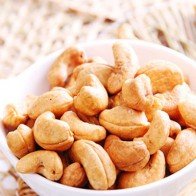 Vì sao tết bạn nên mua hạt điều để ăn?