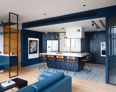 Bài trí căn hộ hiện đại với hai màu đen và xanh dương