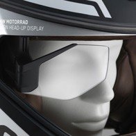 Màn hình hiển thị thông tin trên kính chắn gió không còn là của riêng xe sang