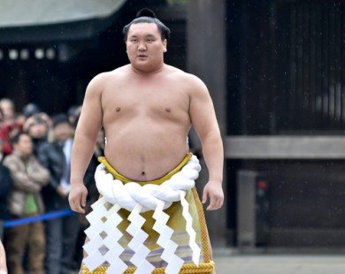 Sumo Nhật Bản giành lại vị trí thống trị sau một thập kỷ chờ đợi