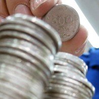 Lạnh tiền xu, nóng tiền lì xì