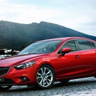 Điểm danh 8 mẫu sedan hạng trung giá mềm an toàn nhất 2015