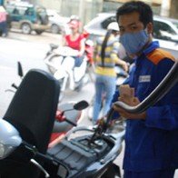 Giá xăng sẽ tiếp tục giảm khoảng 600 đồng?