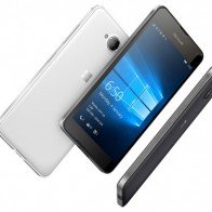 Microsoft ra mắt Lumia 650 chạy Windows 10 Mobile