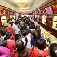 Đầu năm gặp rủi khi 'mua vàng cầu may' theo... phong trào