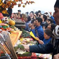 Ảnh: Yên Tử vắng bất ngờ sáng ngày khai hội
