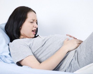 Méo mặt vì bệnh trĩ khi mang bầu