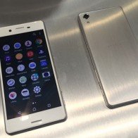 Cận cảnh Sony Xperia X Performance