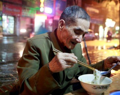 “Truy tìm” quán phở 20 năm giá rẻ nhất Hà Nội