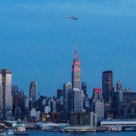 Giới đầu tư Trung Quốc ồ ạt thâu tóm BĐS phương Tây