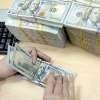 Cuối tuần, tỷ giá trung tâm giảm thêm 25 đồng