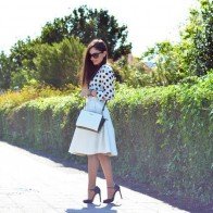 13 cách diện váy midi duyên dáng, hợp xu hướng thời trang xuân hè