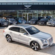 Những chiếc SUV siêu sang Bentley Bentayga đầu tiên đến tay chủ