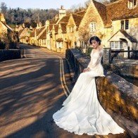 Tại sao cô dâu nhất định phải mặc váy trắng trong ngày cưới?