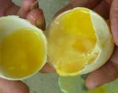 Ăn trứng ung giúp cải thiện 'chuyện ấy'?