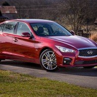 Infiniti chốt giá Q50 Red Sport 400 2016 sử dụng tăng áp kép