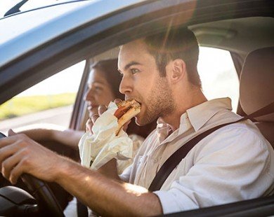 Ăn gì để lái xe tốt hơn?