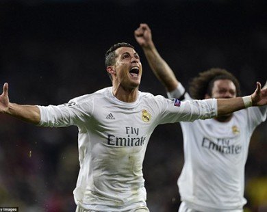 Ronaldo lập hat-trick giúp Real Madrid ngược dòng vào bán kết