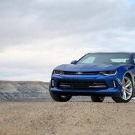 Chỉ có 18 chiếc Chevrolet Camaro 2016 được phân phối chính hãng tại Anh trong năm nay