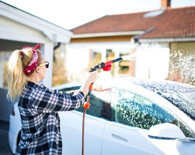 Tự rửa xe ở nhà - Làm sao cho sạch?