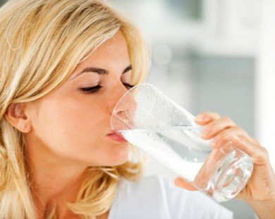 Thời điểm uống nước sẽ tốt hơn cả dùng thuốc bổ