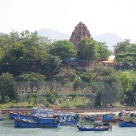 Nhiều hoạt động văn hóa diễn ra tại Lễ hội Tháp Bà Ponagar