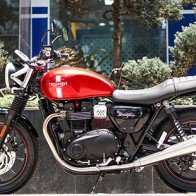 Đối thủ Ducati Scrambler về Việt Nam, giá 410 triệu Đồng