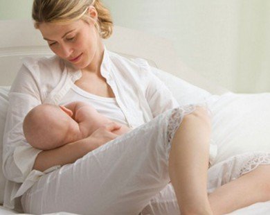 Tổng hợp những cách chăm sóc trẻ sơ sinh sai lầm nhiều mẹ mắc