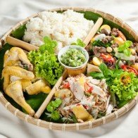 Gà lên mâm