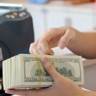 Có nên thay đổi trần lãi suất USD hiện nay?