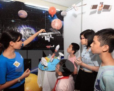 Hà Nội: Gần 1.000 học sinh háo hức tham dự Ngày hội STEM